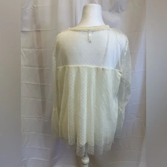 Xhilaration Ivory Sheer Polka Dot Top - Picture 7 of 10